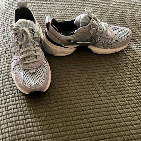 Women’s Nike V2K Run - Picture 6 of 16